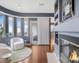 Franklin Mediterranean Villa - Los Angeles - Living room