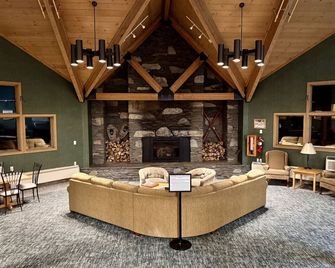 Lodge Hotel H1 · Cozy Hotel room w/pool & gorgeous view of Loon Mtn - Lincoln - Lounge
