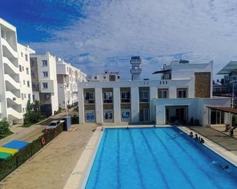 Bmw Buxton Point Apartment - Mombasa - Pool