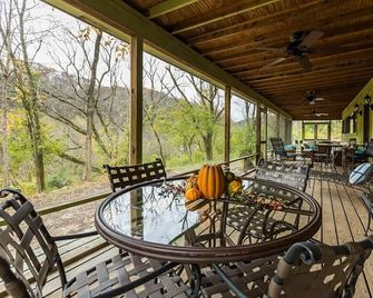 Rural Kentucky River Palisades Cabin/Past Distilry - Nicholasville - Balcón