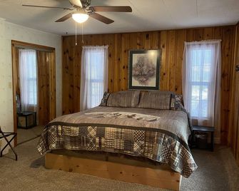 Your going to fall in love with this cabin.outstanding for family,multi families - Alpine - Bedroom