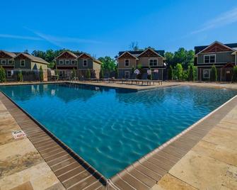 Fireside Retreat - Gatlinburg - Pool