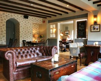 The Princess Royal - Farnham - Living room