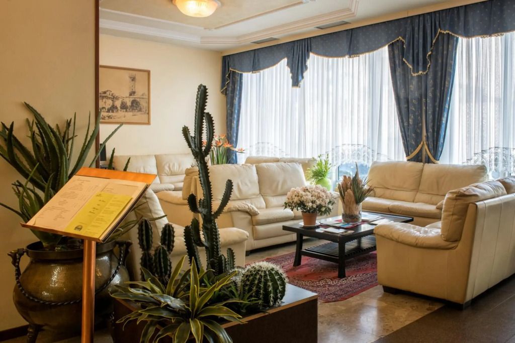 Hotel Everest - טרנטו - סלון