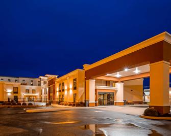 Best Western Plus Parkway Hotel - Alton - Gebäude
