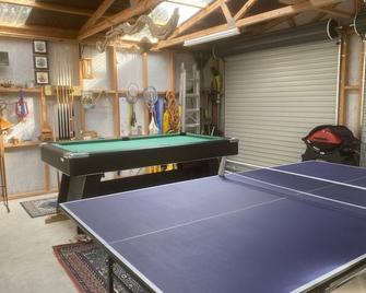 Central and spacious Waitarere Beach 3 Bed, 2 Bathroom house with sea views - Levin