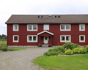Comfortable holiday apartment for five and WiFi - Umeå - Byggnad