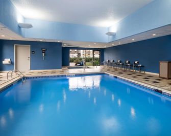Hampton Inn Joliet-I-80 - Joliet - Piscina
