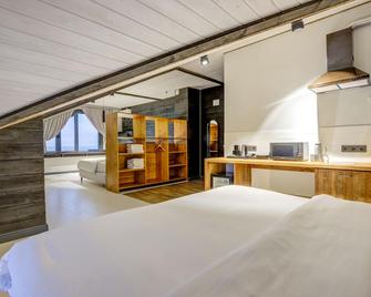 Olimp Hotel - Bosteri - Habitación