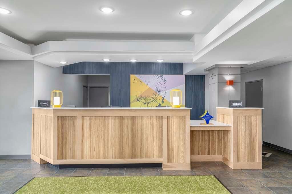 Holiday Inn Express & Suites Lansing-Leavenworth - Lansing - Rezeption