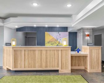 Holiday Inn Express & Suites Lansing-Leavenworth - Lansing - Lễ tân