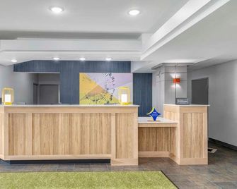 Holiday Inn Express & Suites Lansing-Leavenworth - Lansing - Rezeption