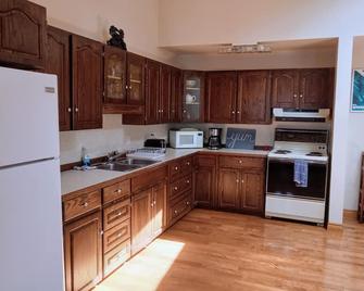 Hotel Wolfe Island - Kingston - Kitchen