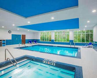 Four Points by Sheraton Grande Prairie - Grande Prairie - Piscina