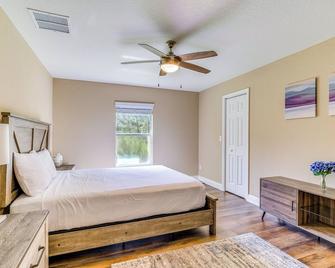 Brooksville Home about 5 Mi to Weeki Wachee Springs! - Brooksville - Bedroom
