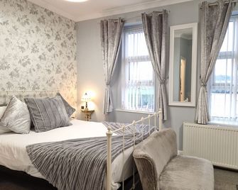 Ambassador Guest House - Paignton