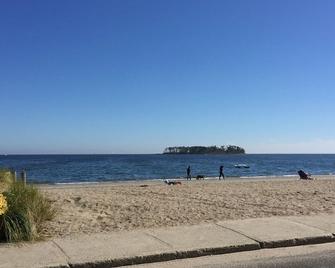 #1 Beautiful Milford Beach Right Across Street - Charles Island/Silver Sands Pk - Milford - Beach