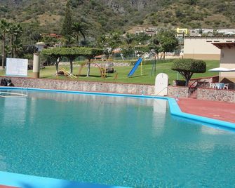 Tranquil lakeview casita - San Juan Cosalá - Piscina