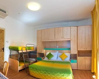 Hotel Gimm - Bibione - Soveværelse