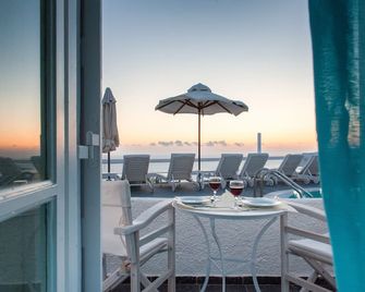 Artemis Suites - Megalochori - Balcón