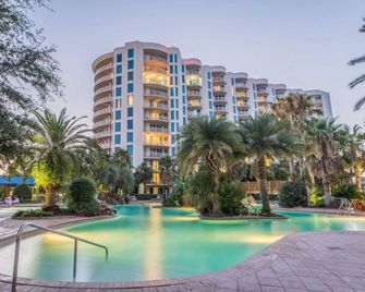 1215 A Slice of Heaven - Destin! Pool View! - Destin - Sala de estar