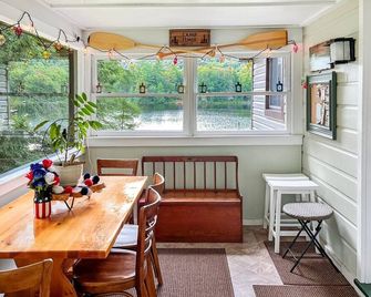 Camp 173 at Okara Lakes - Old Forge - Essbereich