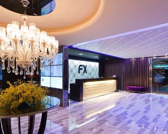 Fx Hotel Taipei Nanjing East Road Branch - Taipei City - Front desk