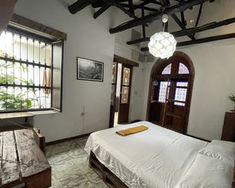Hostal Chontaduro Casa Colonial En Pleno - Cali - Makuuhuone