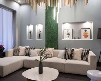 Central Hotel, Trademark Collection by Wyndham - בוקרשט - לובי