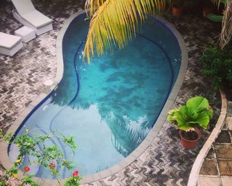 Le Alaimoana Hotel - Apia - Piscina