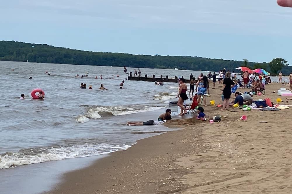 Welcome to Crystal Beach @ the bay.