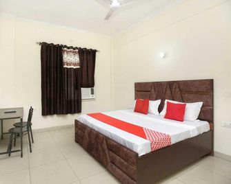 OYO 91941 Hotel golden crown - Mandi Gobindgarh - Habitación