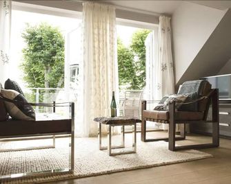 Hotel Hof Galerie - Rantum - Living room