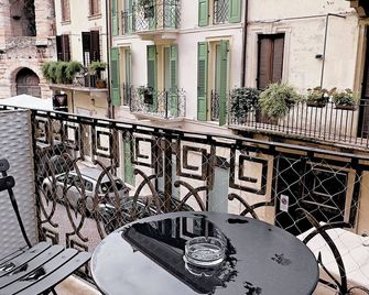 Truly Verona - Verona - Balcone