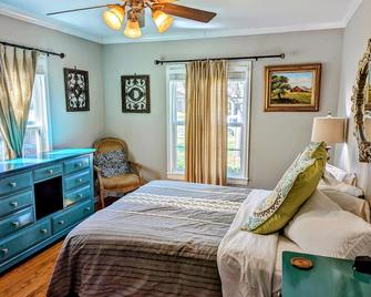 Glenwood Haus - Wichita Falls - Bedroom