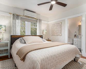 Hemlock Room - Berkeley - Bedroom