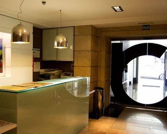 Room Hotel - Pontevedra - Resepsiyon
