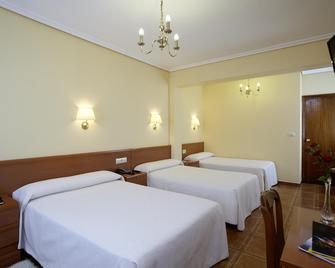 Hotel Pantón - Vigo - Schlafzimmer