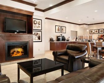Canalta Hotel Tisdale - Tisdale - Lounge