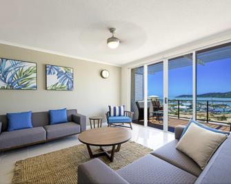 The Sebel Whitsundays - Airlie Beach - Living room