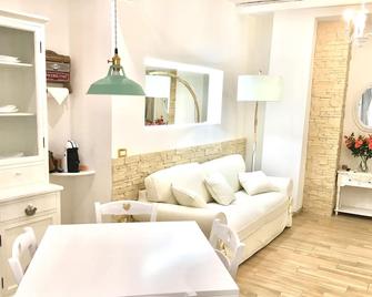 Casanova - Luxury Apartment - Vibo Valentia - Dining room