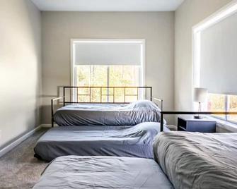 Paradise in Paris- A Country Side Escape - Paris - Bedroom