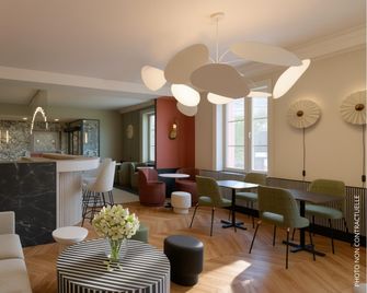 Hotel 2M, The Originals Relais - Saint-Just-Saint-Rambert - Bar