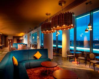 Hilton Bournemouth - Bournemouth - Lounge