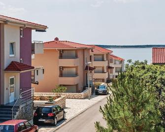Nice Apartment In Mandre With Wifi - Mandre - Edificio