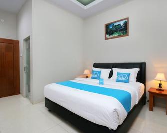 Airy Rantepao Kartika 2 Toraja Utara - Rantepao - Habitación