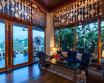 Chatrium Hotel Royal Lake Yangon - Rangun - Wohnzimmer