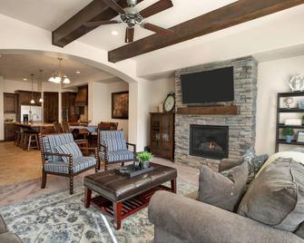 Lost Springs-Relax and Enjoy! - Washington - Living room