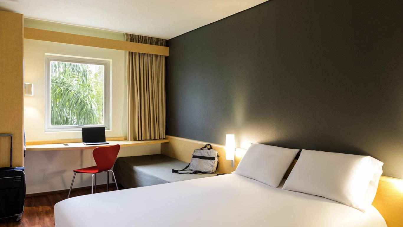 ibis Monterrey Valle