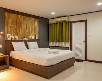 Phimai Paradise Hotel - Phimai